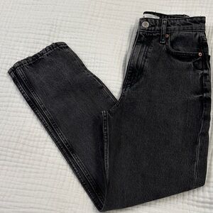 Zara Women's Black Straight Jeans